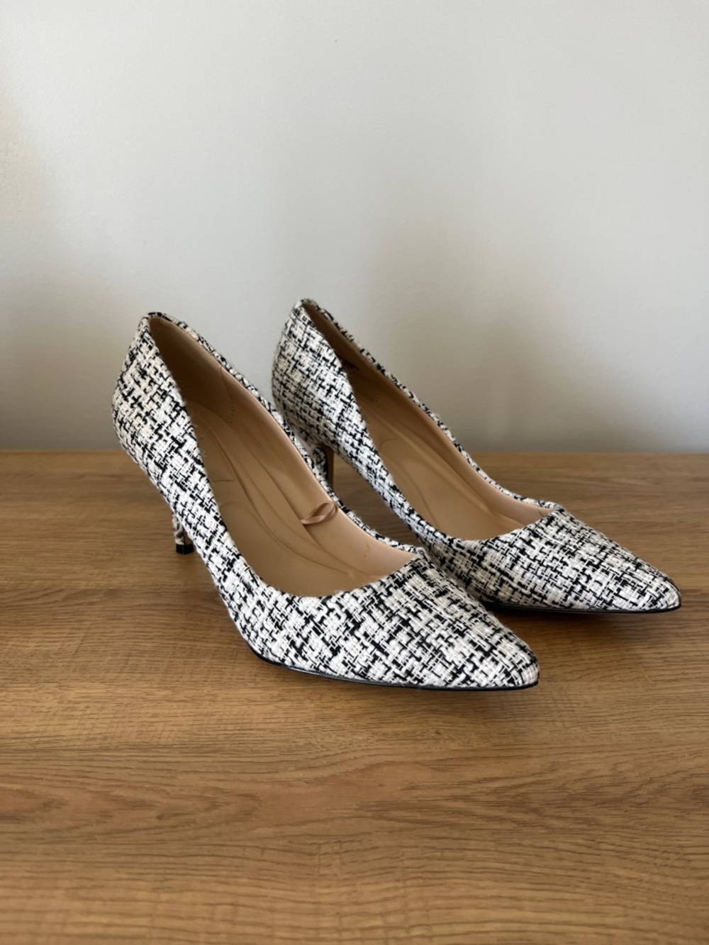 NWOT - Charles By Charles David - Black & White Tweed Pointed Pumps
